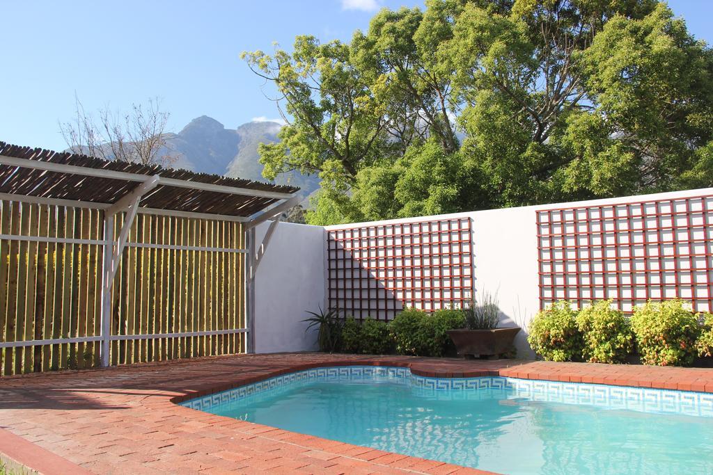 33 Berg Selfcatering Hotel Swellendam Bagian luar foto