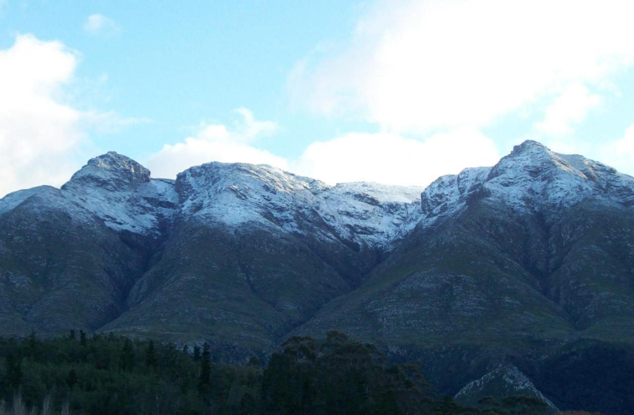 33 Berg Selfcatering Hotel Swellendam Bagian luar foto